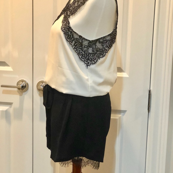 Elegant dress shorts with lace detail - Picture 7 of 8